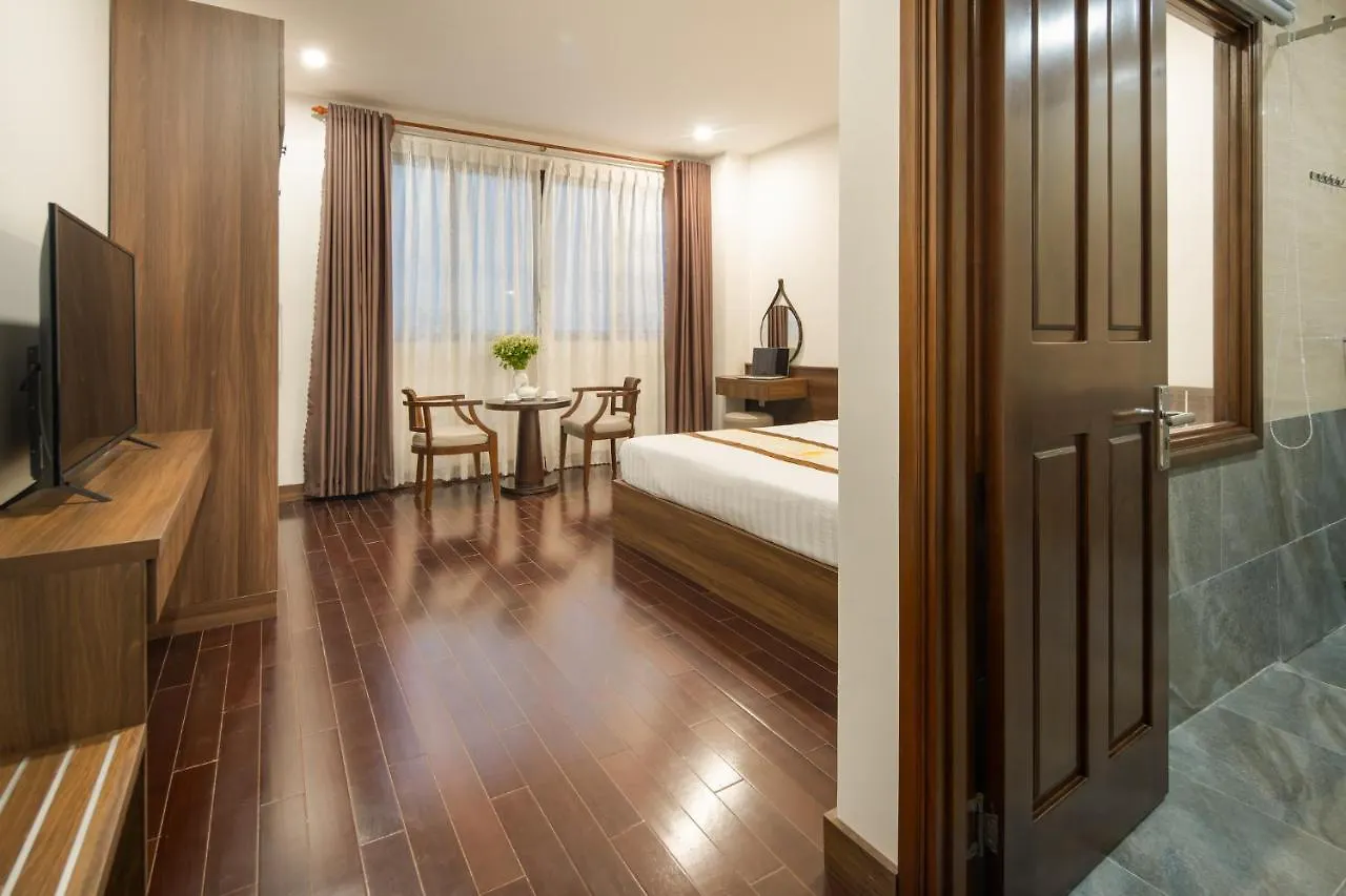 Hoang Linh Riverfront Hotel Da Nang